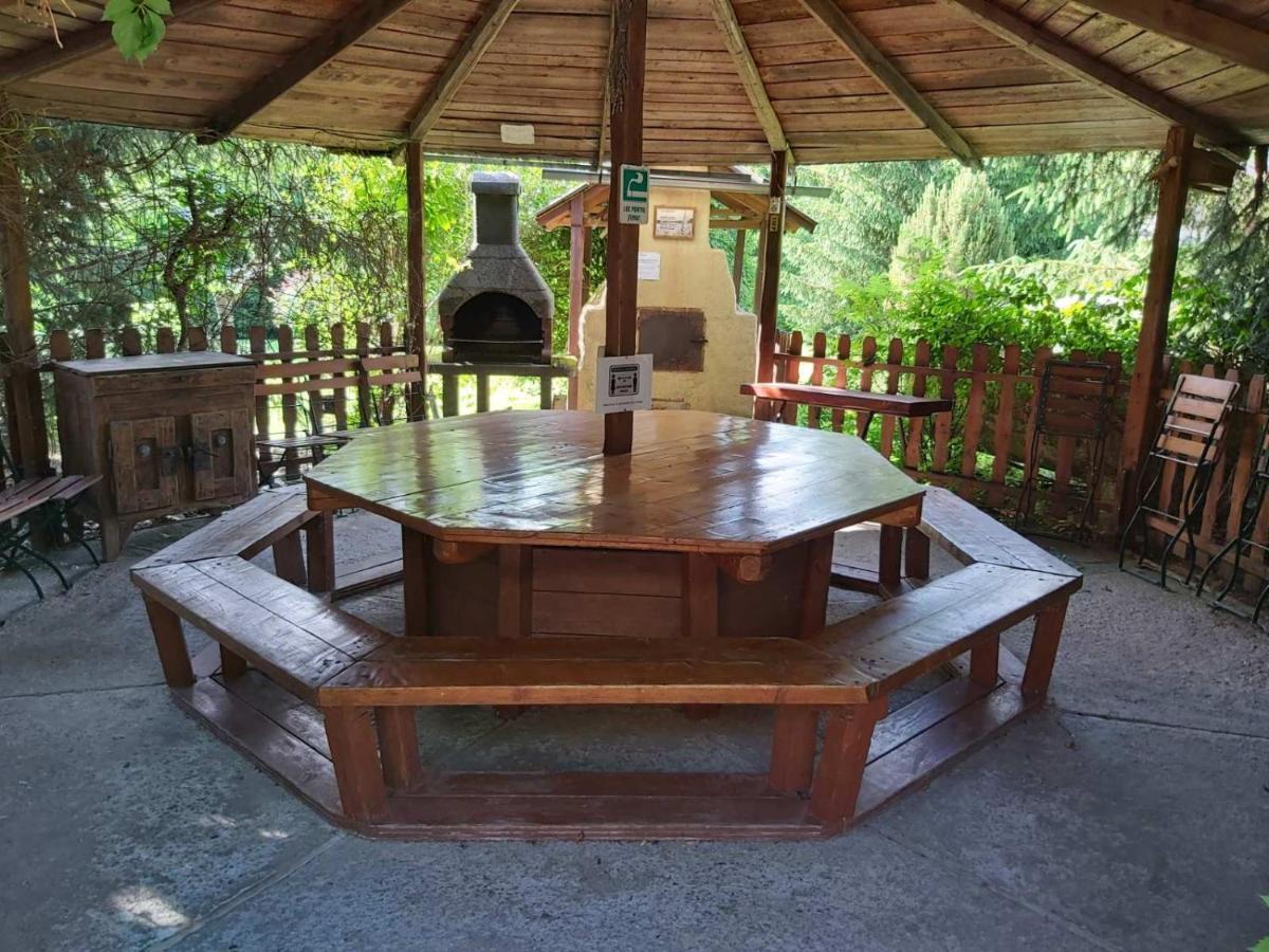 Bungalow Camping Edelweiss - Floare De Colt - Gyopar Rimetea Zewnętrze zdjęcie